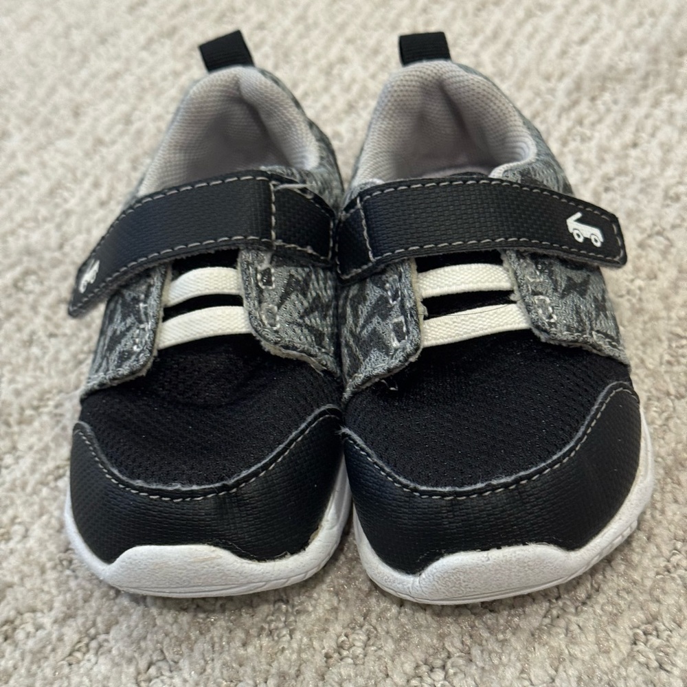 See Kai Run Basics Stryker Sneaker size 6